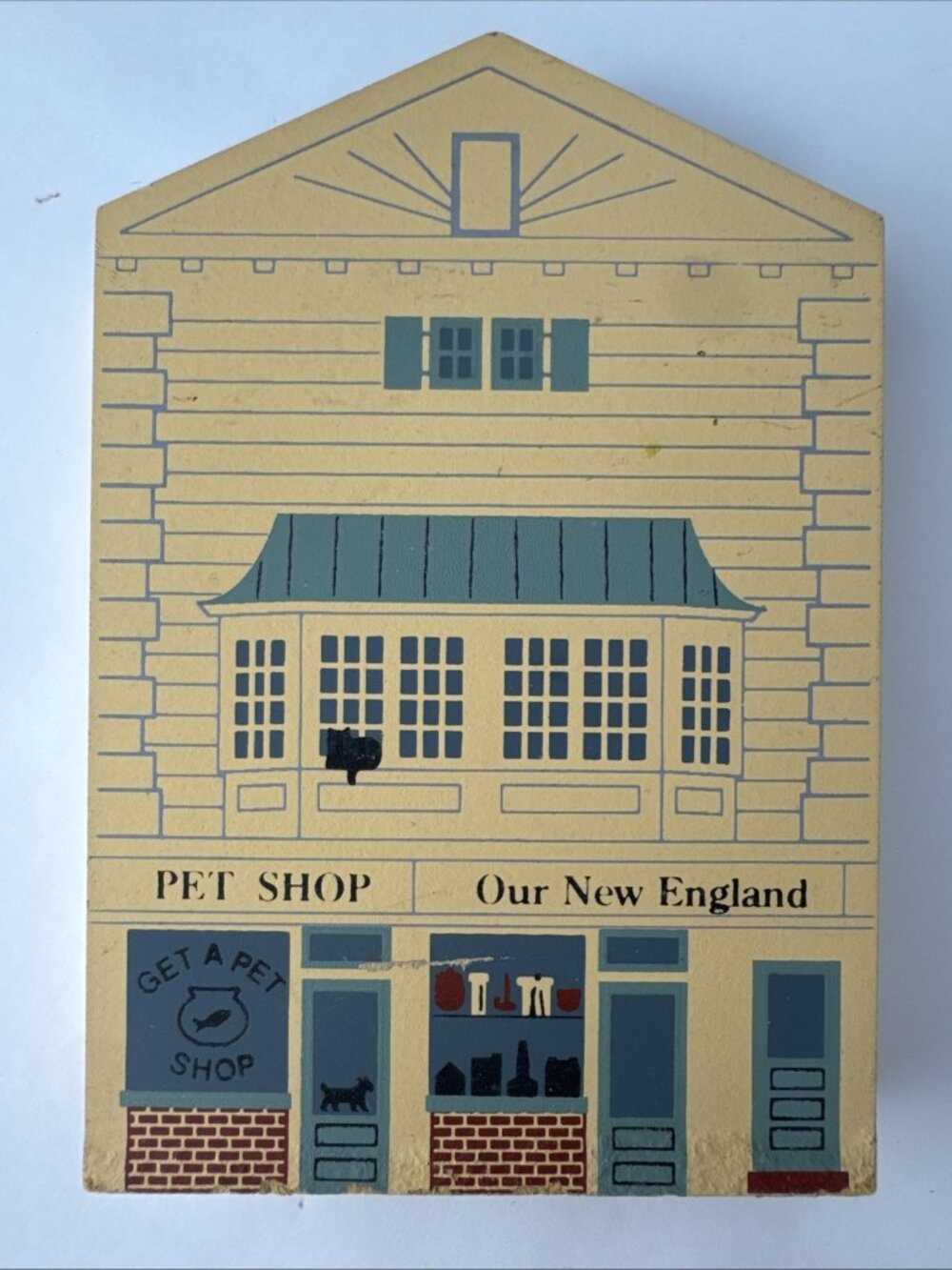 The Cat's Meow 1993 Pet Shop Our New England Wood Shelf Sitter